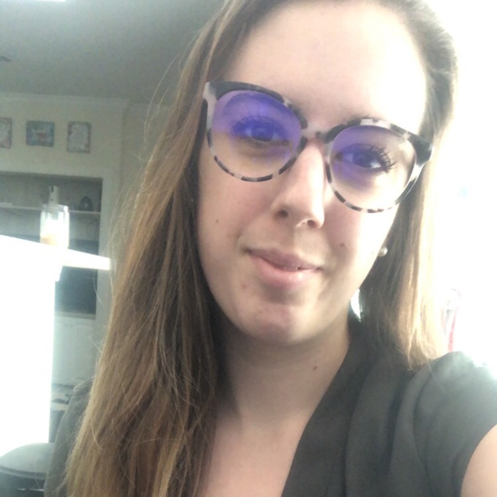 Meet your Posher, Christina